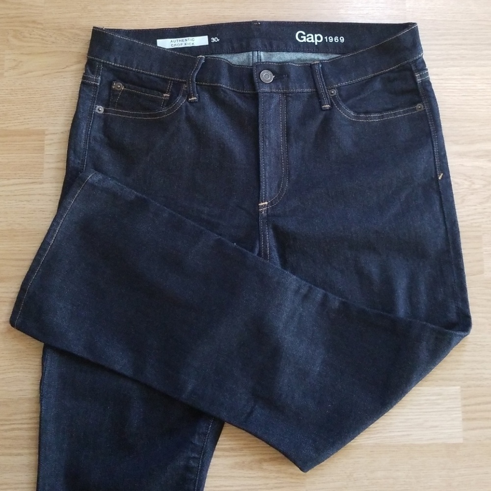 GAP 1969 short crop kick dark denim stretch jeans